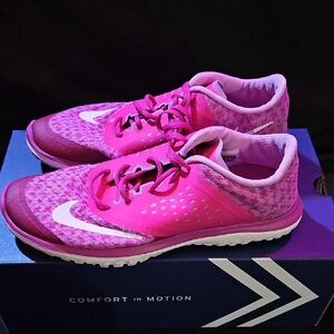 *Lightly Used* Nike Women's FS Lite Run 2s